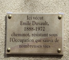 Emile Duvault, trabajador ferroviario ,llevaba mensajes de familias separadas y de resistentes, de la zona ocupada a la zona libre.