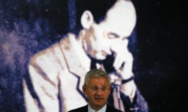 Ministro de Relaciones Exteriores sueco Carl Bildt habla al inicio del Año Wallenberg en Budapest en 2012. Foto: REUTERS