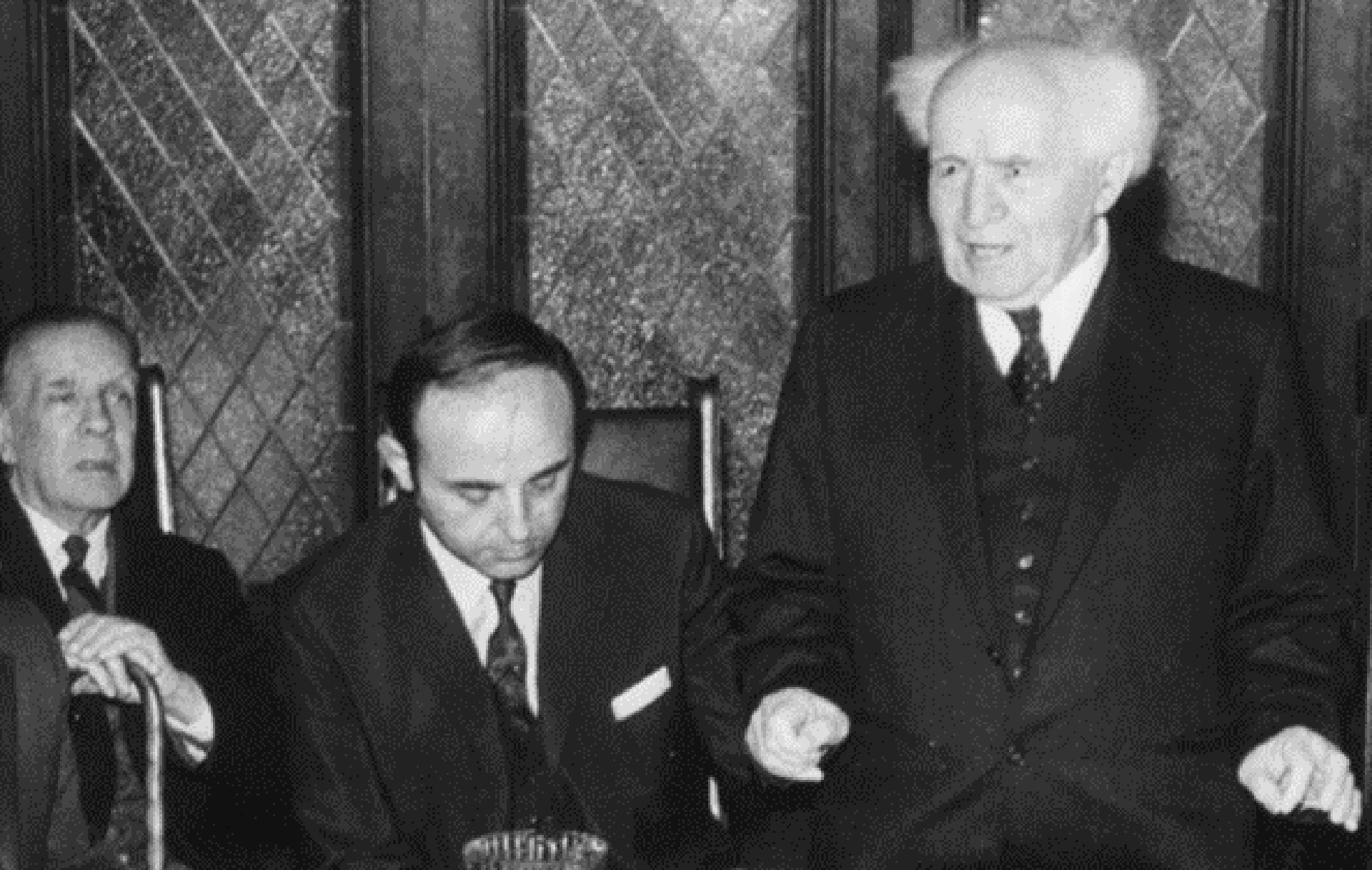 Image result for Jorge Luis Borges y David Ben GuriÃ³n, Buenos Aires, 1969, por Baruj Tenembaum y FundaciÃ³n Internacional Raoul Wallenberg).